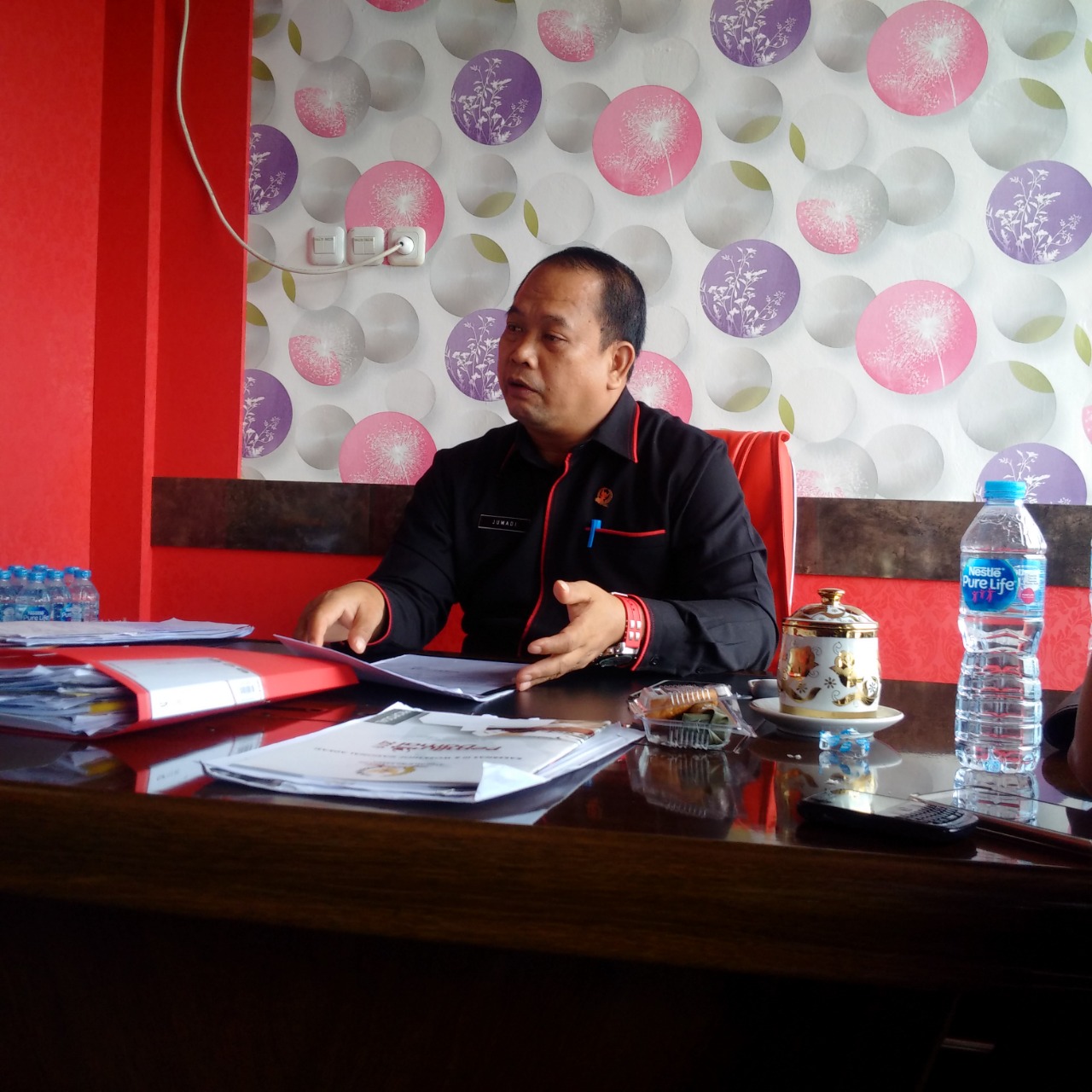 Foto---Jumadi, Ketua DPRD Sanggau