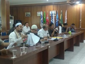 Tim Pemenangan Calon DPR-RI Yusid Toyib menyampaikan tuntutannya, di Aula KPU Provinsi Kalbar, Senin (23/09/2019).