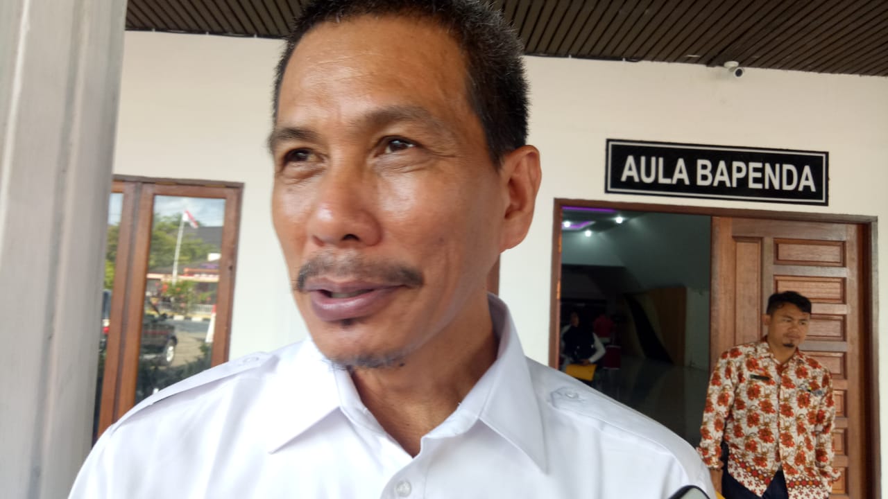 Foto--Kepala Balai Bahasa Kalimantan Barat, Aminulatif.