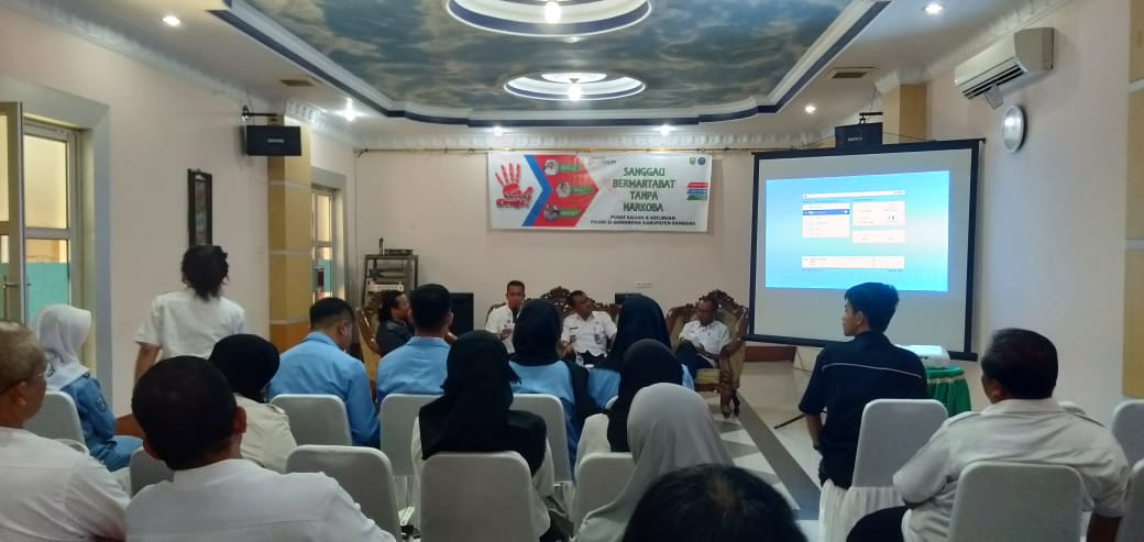 Foto-- Suasana talkshow Pojok si Gondrong bahas persaoalan pencegahan Narkoba di Kabupaten Sanggau berlangsung interaktif, Rabu (27/11)