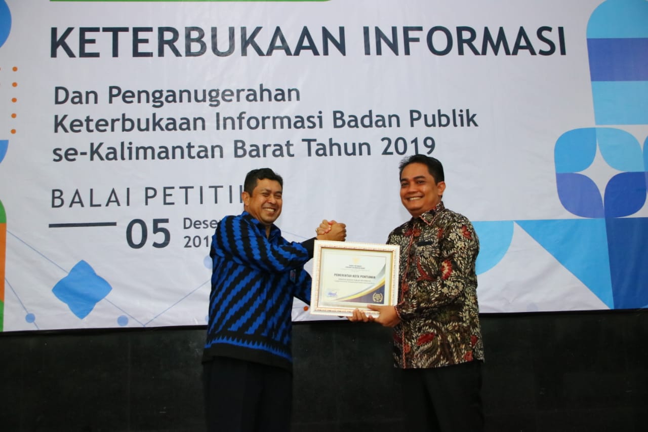  Pontianak kembali meraih penghargaan sebagai Badan Publik Informatif dari Komisi Informasi Provinsi Kalbar