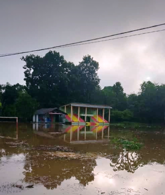 Foto--Sejumlah titik banjir di Kecamatan Bonti yang terjadi sejak Selasa (10/12) malam